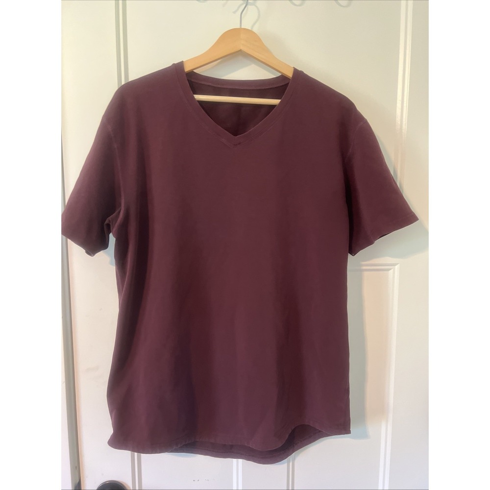 BYLT Men's Performance Drop Cut Lux V-neck T-shirt Maroon‎  Size Large